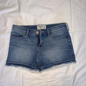 Girl’s short denim shorts